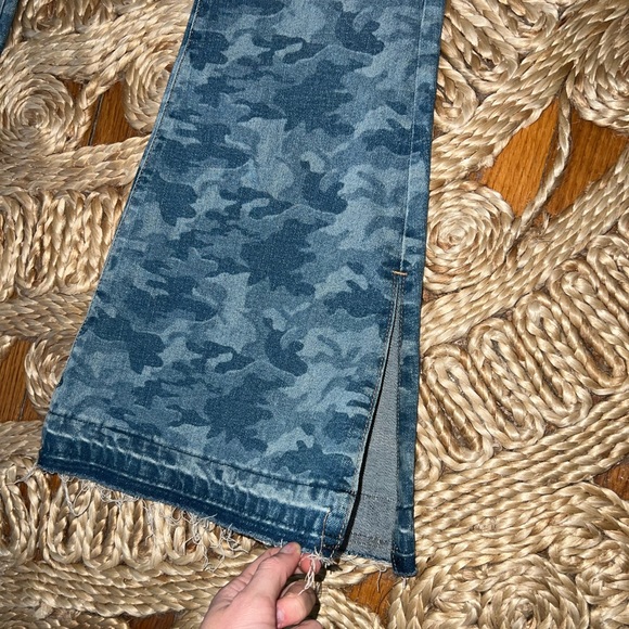 NWT Y2K Camo Flare Leg Jeans - Picture 8 of 8